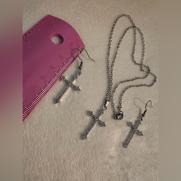Silver Tone Crystal Cross Pendant Necklace & Drop Dangle Earrings Set Elegant - Picture 4 of 11